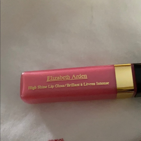 Lipgloss and lip liner - Picture 2 of 3